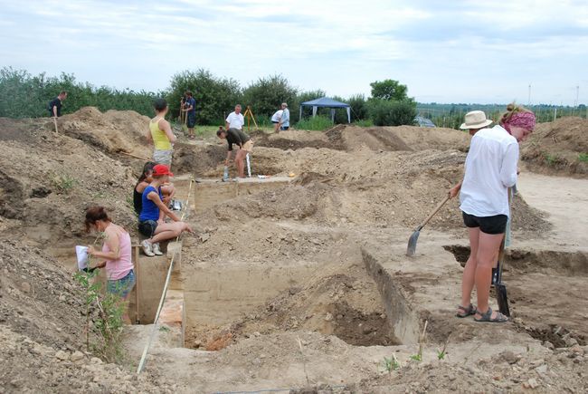 Badania archeologiczne w Złotej