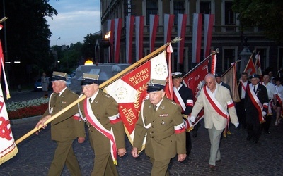 Po Mszy św. uroczystości odbęda się pod Grobem Nieznanego Żołnierza