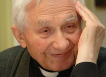 Jak się czuje Benedykt XVI na emeryturze?