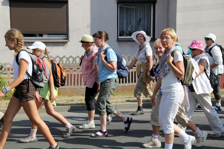 68. Pielgrzymka Rybnicka - dzień 2. - od postoju w Górnikach