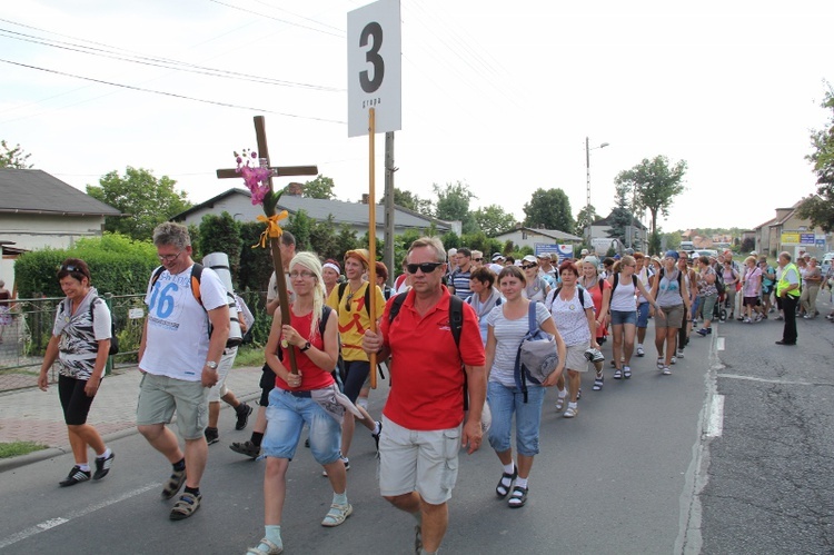 68. Pielgrzymka Rybnicka - dzień 2. - od postoju w Górnikach