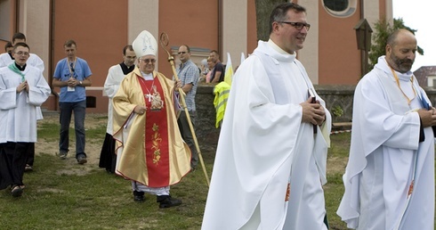 Pielgrzymi w Skrzatuszu