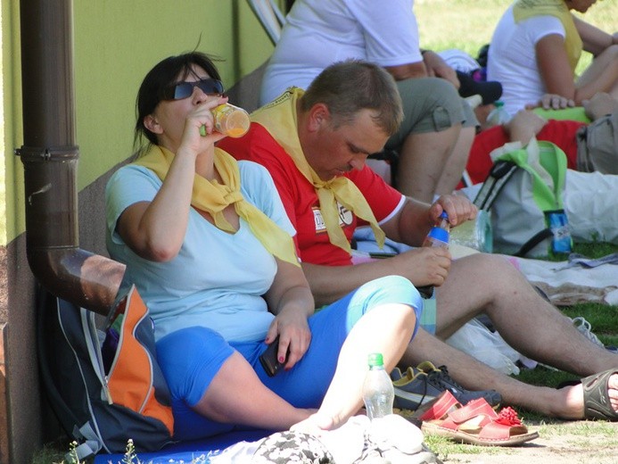 68. Pielgrzymka Rybnicka - dzień 4. - droga do Wąsosza i postój