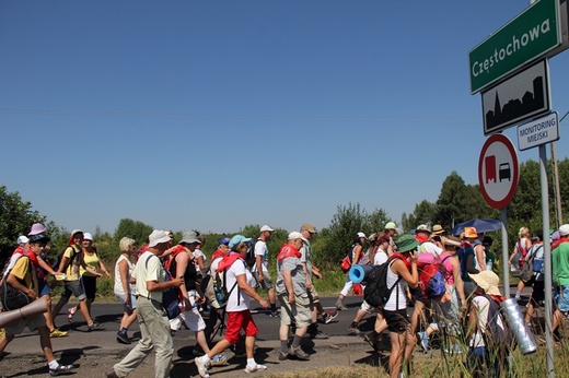 68. Pielgrzymka Rybnicka - dzień 4. - przedmieścia Częstochowy