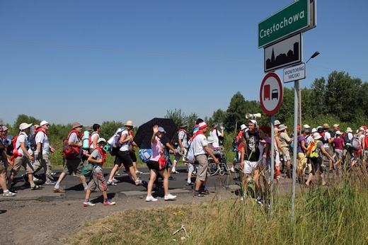 68. Pielgrzymka Rybnicka - dzień 4. - przedmieścia Częstochowy