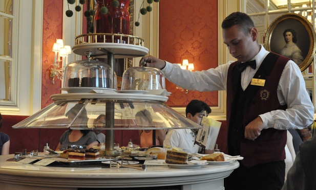 Hotel Sacher, torcik i psy