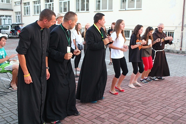 Pielgrzymka Świdnicka - nocleg w Przewornie