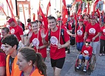 Entuzjazm i radość pierwszego dnia, mimo tegorocznego skwaru, nie opuszczały pielgrzymów na całej trasie