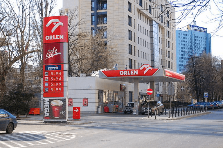 Prezes PKN Orlen: Litrowe płyny wirusobójcze na stacjach ...