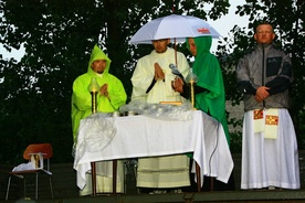 Eucharystii przewodniczył ks. Karol Chrapulski