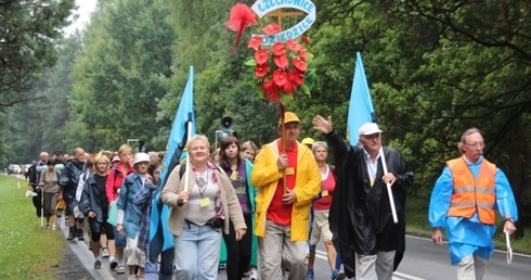 W sobotę trzeba było załozyć peleryny