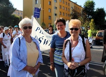 W 30. pielgrzymkę wyruszają: (od lewej) Maria Łabuz, Dorota Kinalczyk i Joanna Mazur