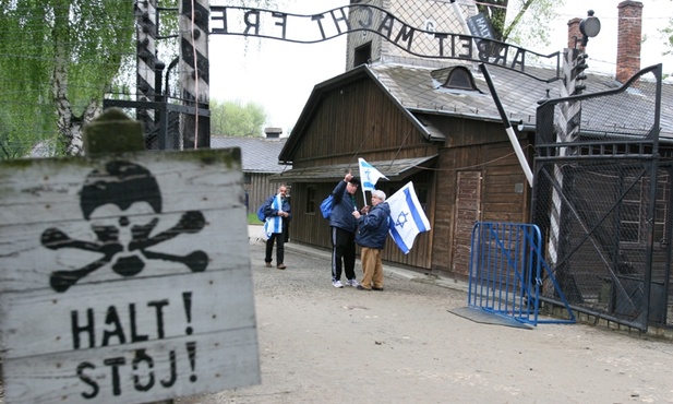 Zmarł nazistowski zbrodniarz Laszo Csatary