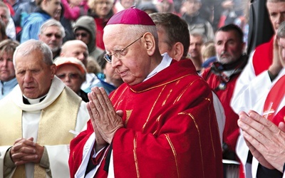 Biskup Stefan jest w coraz lepszej formie. Patronalny dzień ordynariusza legnickiego był okazją, aby podziękować za to św. Stefanowi Węgierskiemu