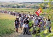 „Ten zaś rodzaj złych duchów wyrzuca się tylko modlitwą i... potem” – mógłby powiedzieć Jezus, gdyby maszerował z 33. pielgrzymką krakowską