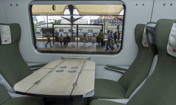 Pendolino przyholowane do Polski
