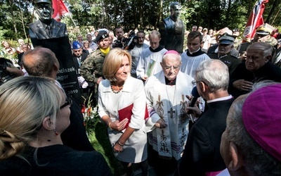 Popiersie gen. Gągora w Ossowie