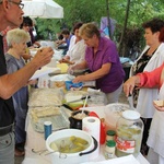 Zabawa pod skrzydłami Matki Bożej