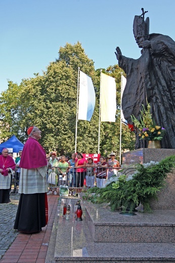 18.08.2013 r. Pielgrzymka kobiet do Piekar Śląskich, cz. 1.
