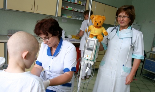 W Polsce pokutuje przekonanie, że chorego trzeba głodzić, bo raka najlepiej jest zagłodzić
