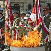 Uroczystość była hołdem złożonym obrońcom ojczyzny i lekcją historii dla młodszego pokolenia Polaków