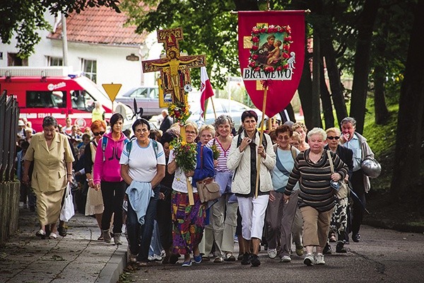 Tradycyjnie już na święto Wniebowzięcia NMP do Fromborka przyszli pielgrzymi z Braniewa