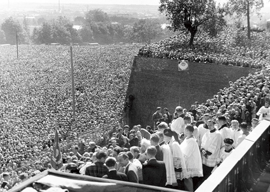 Dziś przypada 65. rocznica Jasnogórskich Ślubów Narodu Polskiego