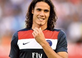 Edinson Cavani  przeprowadził się  z Neapolu do Paryża.  Teraz strzela gole dla Paris Saint-Germain