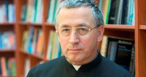 O. Augustyn: Jako księża winniśmy być wolni zarówno wobec tego, co mogą nam „podarować” politycy, jak i wobec tego, o co nas proszą