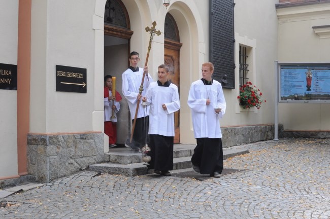 Ustanowienie ceremoniarzy