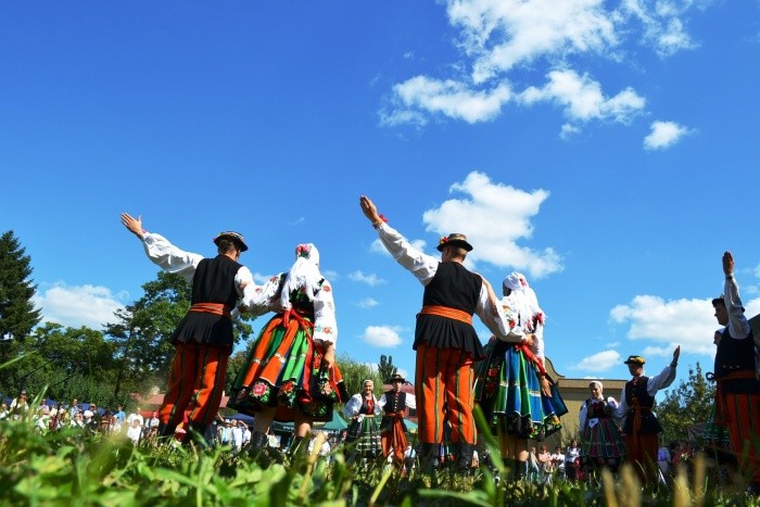 Uczniowie ze szkoły na Blichu promują folklor łowicki