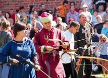 Podczas łęczyckiego turnieju o srebrną brzechwę walczyli łucznicy