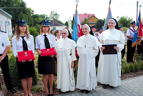   Siostry z Bielin odznaczone zostały Krzyżem Czynu Zbrojnego