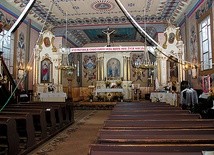  Odnowione wnętrze drewnianego kościoła