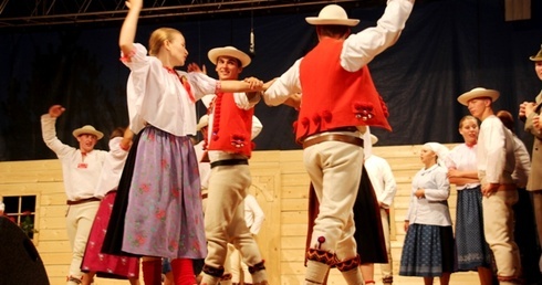 Zespół "Istebna" z Istebnej zaprezentował najstarsze tańce
