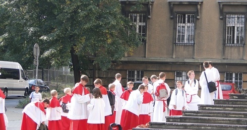 Ministranckie pielgrzymowanie do katedry cz. 1.