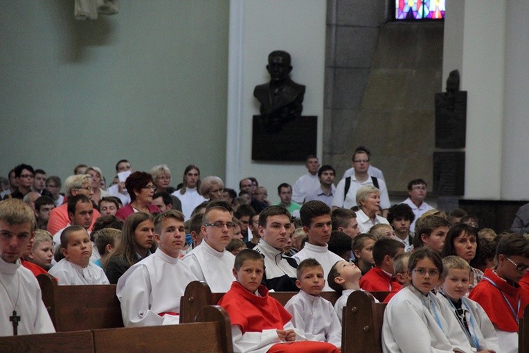 Ministranckie pielgrzymowanie do katedry cz. 2.