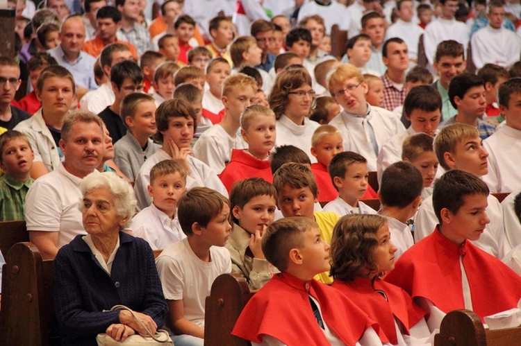 Ministranckie pielgrzymowanie do katedry cz. 2.