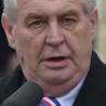 Zeman kombinuje