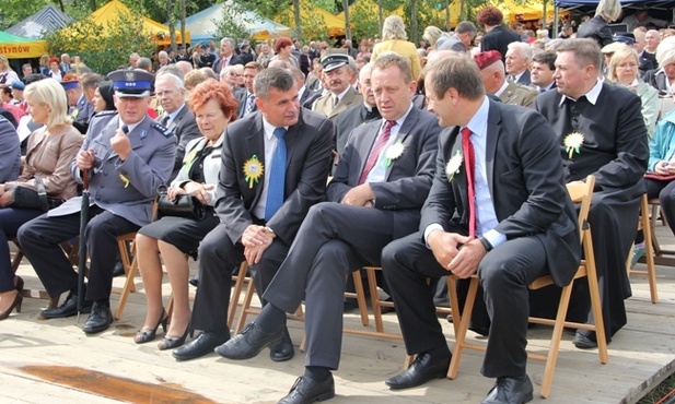 W uroczystościach dożynkowych wzięło udział wielu znamienitych gości