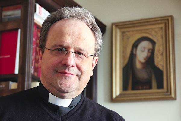 Dyrektor Centrum Duchowości Maryjnej jest powoływany  przez biskupa diecezjalnego na 5-letnią kadencję