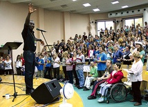 Tak przed rokiem uczestnicy warsztatów gospel ćwiczyli pod okiem Wayna Ellingtona