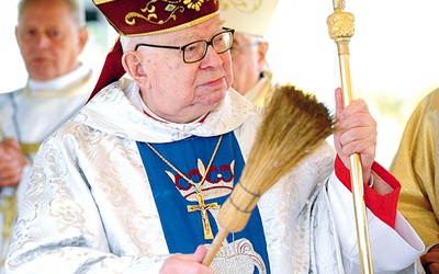  Kardynał Gulbinowicz – po 20 latach nieobecności – odwiedził Wałbrzych