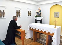 Cudowna Pieta Skrzatuska w kaplicy domu biskupiego