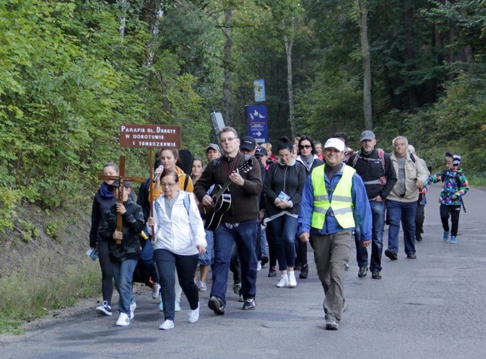 Do Gietrzwałdu przybyły łosiery z okolicy