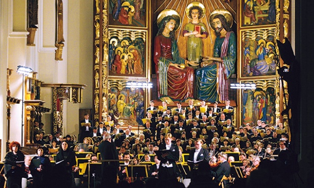 Hymn „Gaude Mater Polonia” powstał osiem wieków temu, a wciąż jest wykonywany przez chóry w kościołach i salach koncertowych
