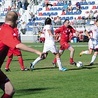  W finałowym meczu spotkali się reprezentanci Polski (w czerwonych koszulkach) i Łotwy