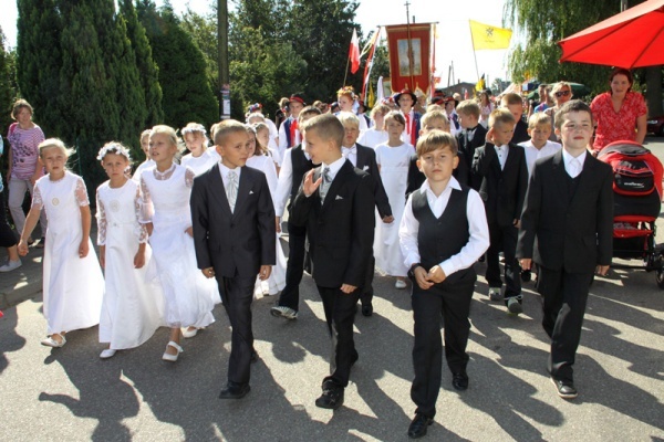 Starzyńscy parafianie pielgrzymowali do Królowej