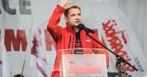 - Nie wierzcie propagandzie polityczno-biznesowej! - nawoływał Piotr Duda