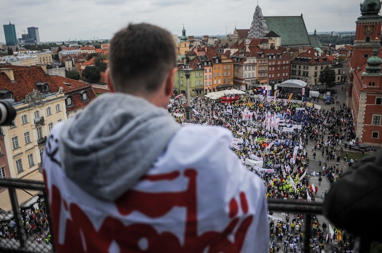 Marsz Gwiaździsty - kolorowy i stanowczy